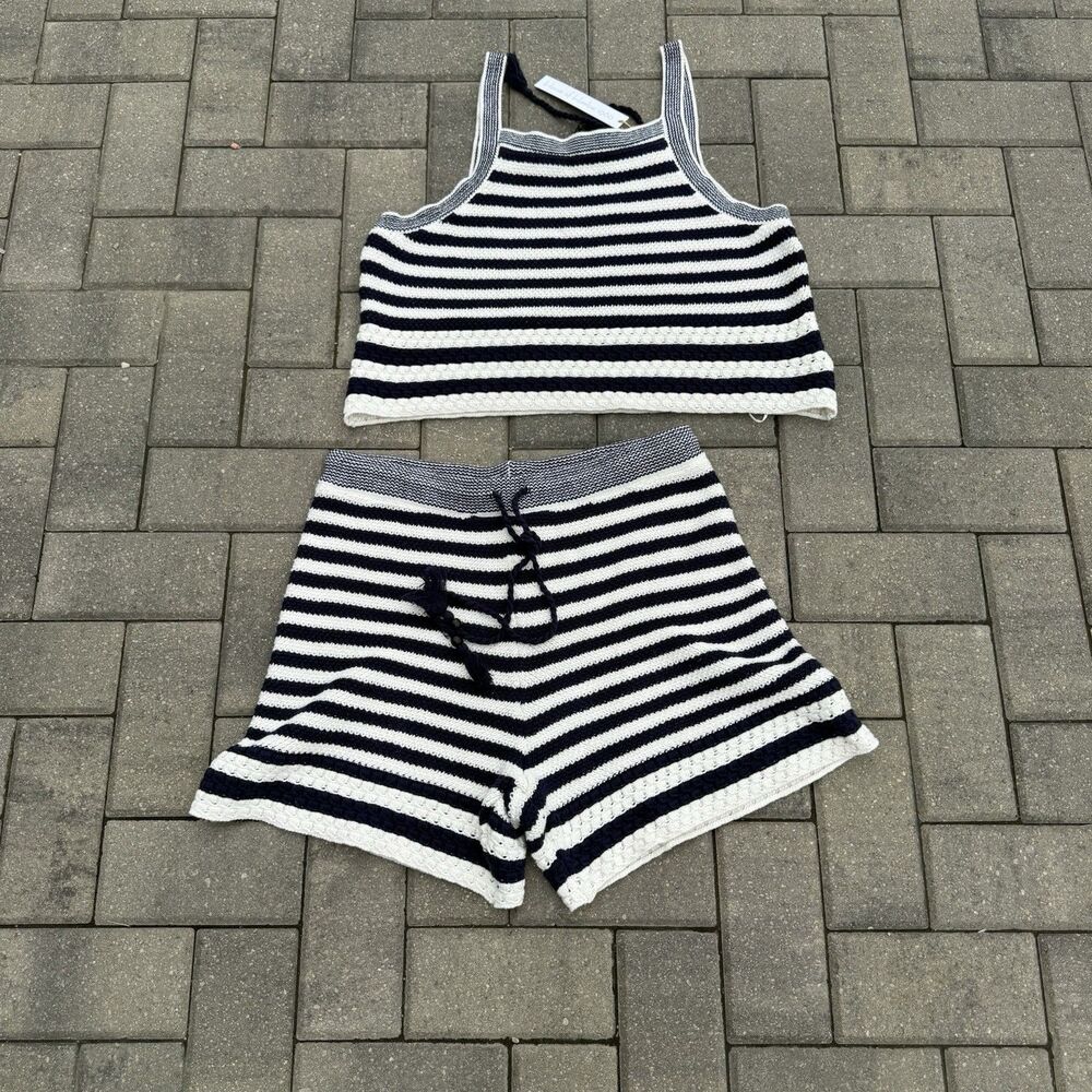House of Harlow 1960 2 Piece Set Women White Navy Cropped Tank Shorts NWT Large